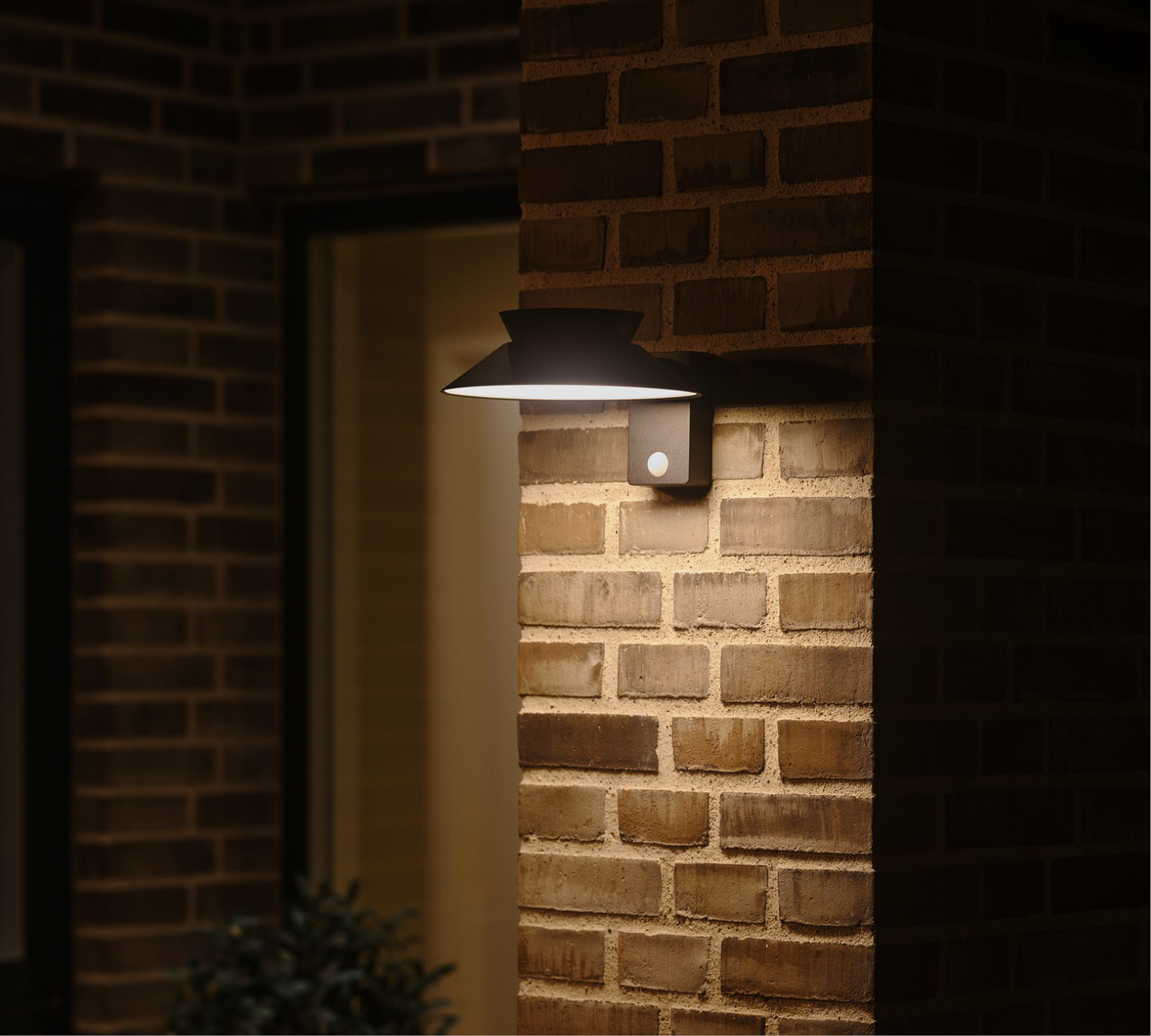 Exterior lighting with sensor